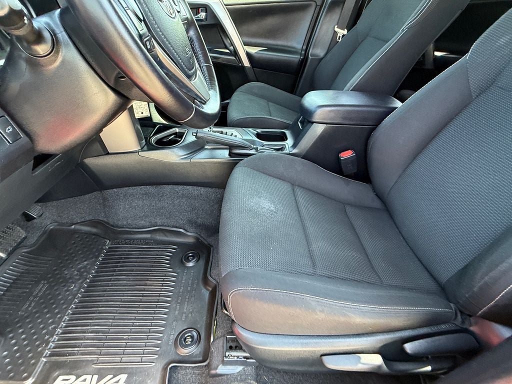 Used 2017 Toyota RAV4 XLE FWD image 12