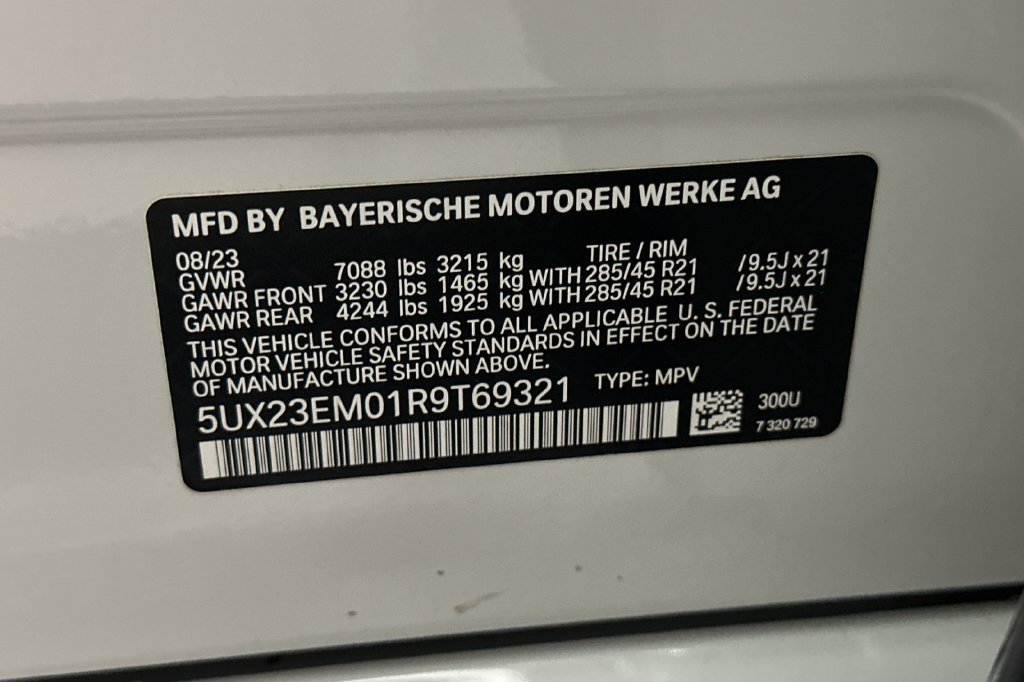 Certified 2024 BMW X7 xDrive40i w/ M Sport Package AWD/4WD image 36