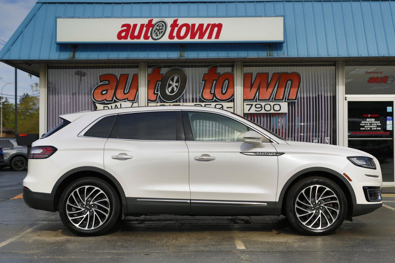 Used 2019 Lincoln Nautilus Reserve image 22