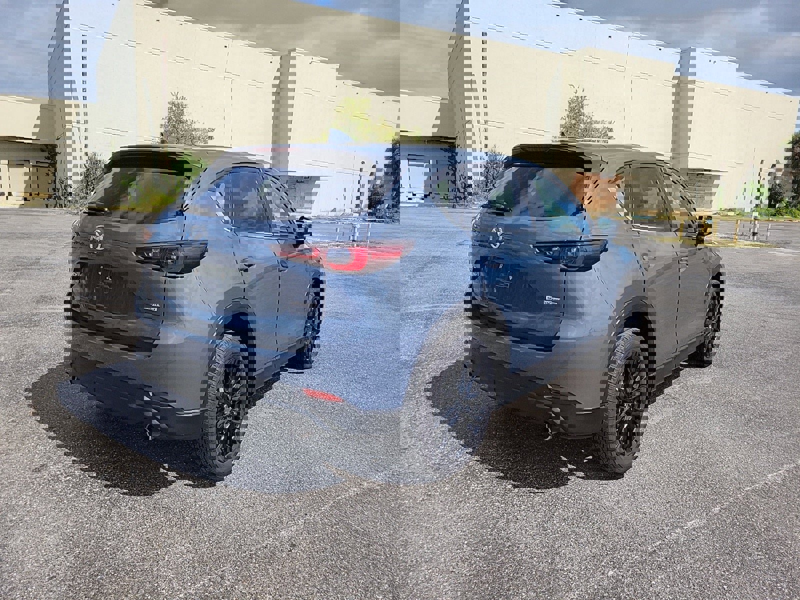 Used 2024 MAZDA CX-5 Carbon Edition image 27