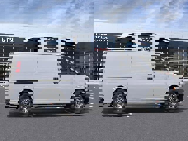 New 2024 GMC Savana 2500 w/ Driver Convenience Package image 32