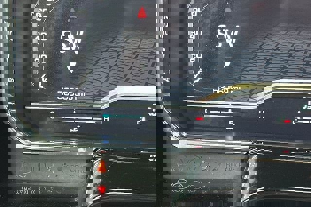 Used 2023 GMC Sierra 1500 Elevation image 28