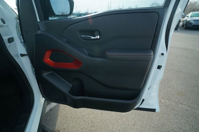 Used 2024 Nissan Frontier PRO-4X w/ Technology Package image 20