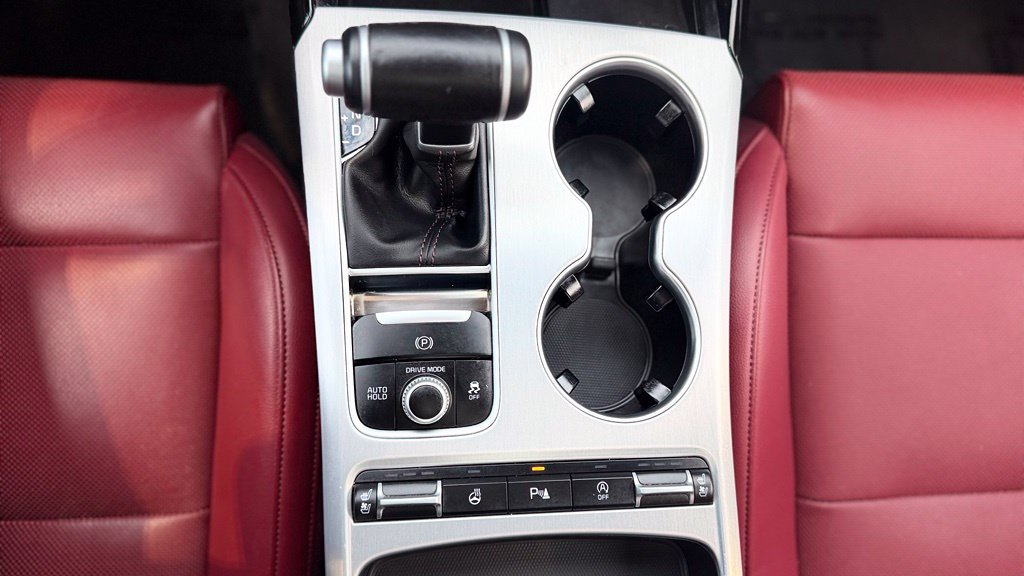 Used 2021 Kia Stinger GT1 AWD/4WD image 18