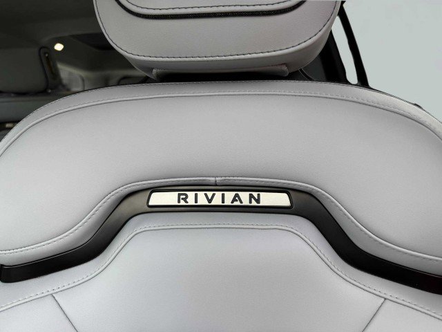 Used 2024 Rivian R1S Adventure image 24