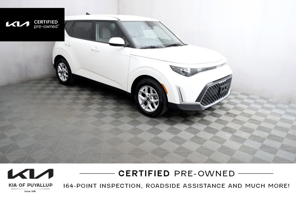 Certified 2025 Kia Soul LX FWD image 4