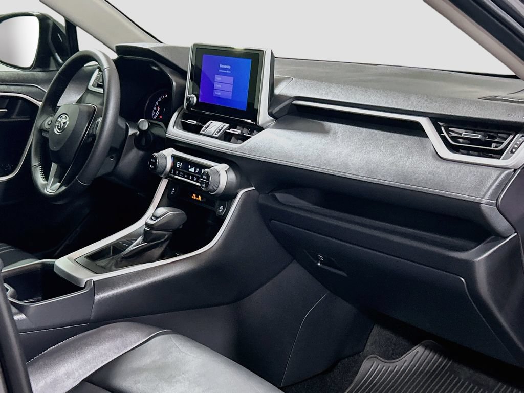 Used 2025 Toyota RAV4 XLE Premium FWD image 27