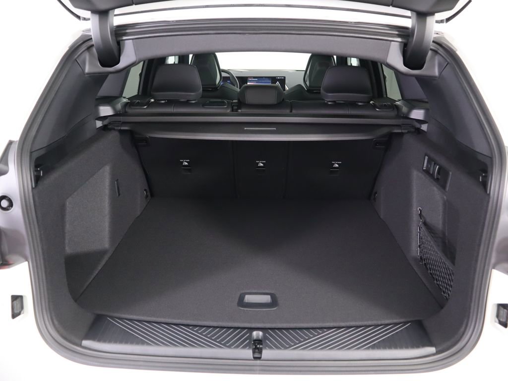 Certified 2025 BMW X3 xDrive30i w/ Convenience Package image 29