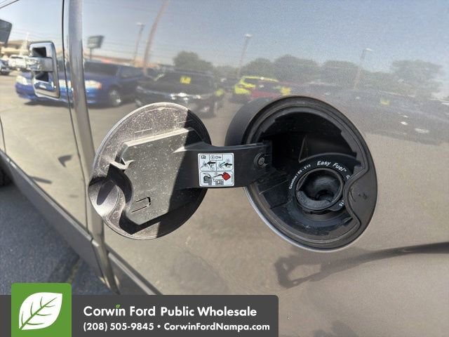 Used 2014 Ford F150 FX4 w/ Equipment Group 402A Luxury AWD/4WD image 9
