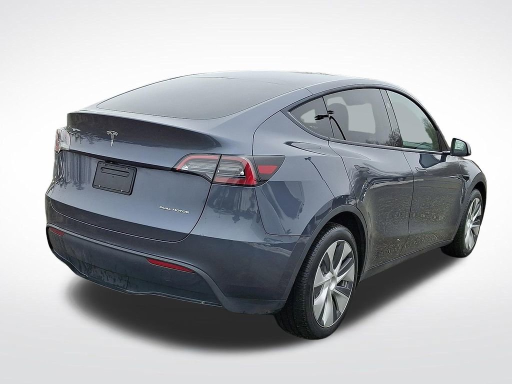 Used 2023 Tesla Model Y Long Range image 10