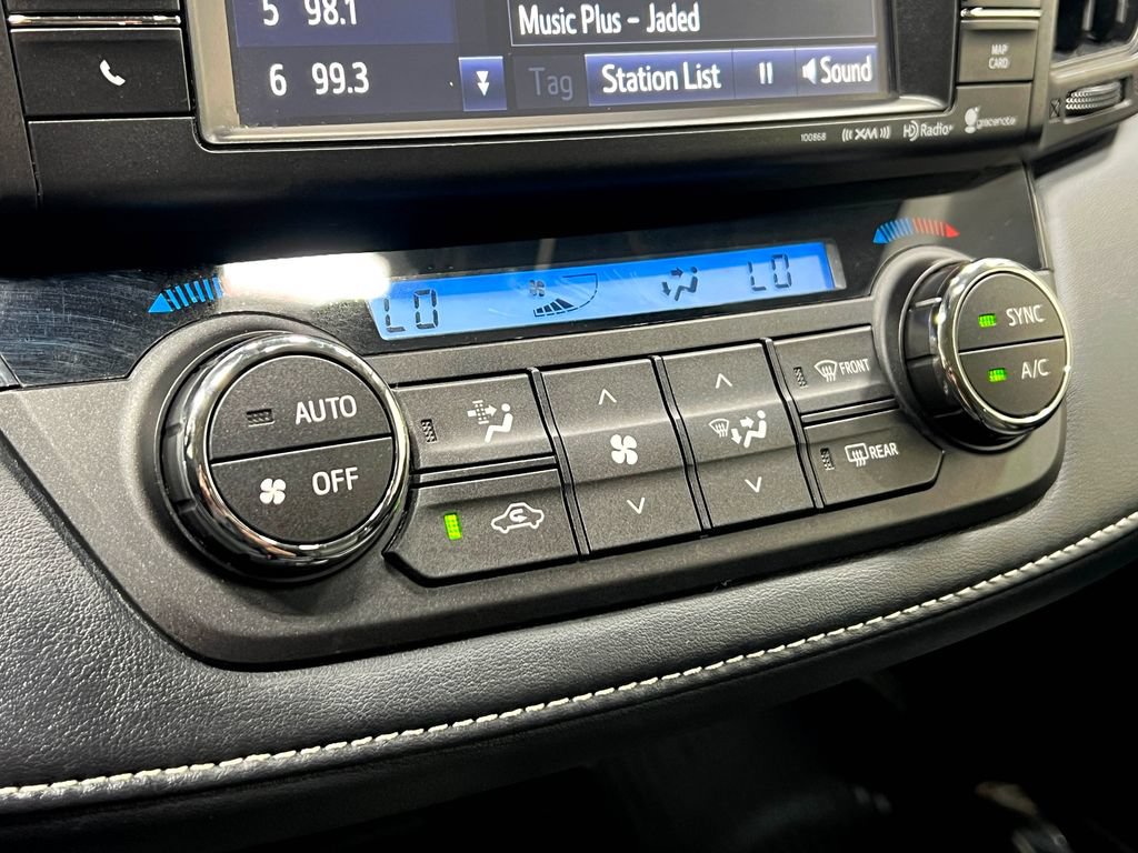 Used 2018 Toyota RAV4 Limited AWD/4WD image 26
