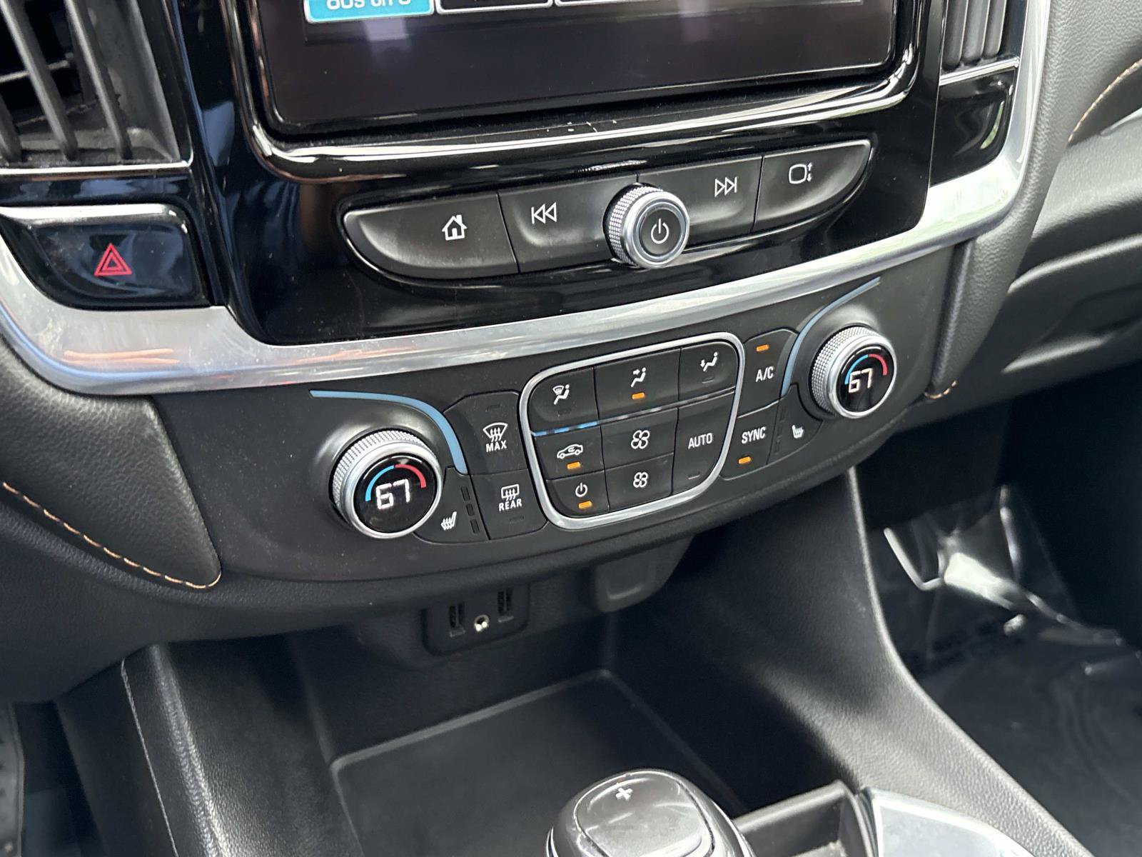 Used 2019 Chevrolet Traverse LT w/ LPO, Blackout Package AWD/4WD image 22