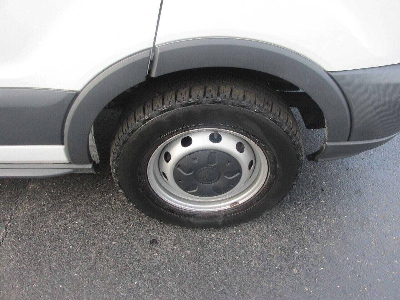 Used 2018 Ford Transit 250 148 Medium Roof image 45