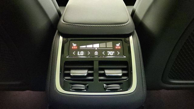 New 2026 Volvo XC90 T8 Plus w/ Protection Package AWD/4WD image 32