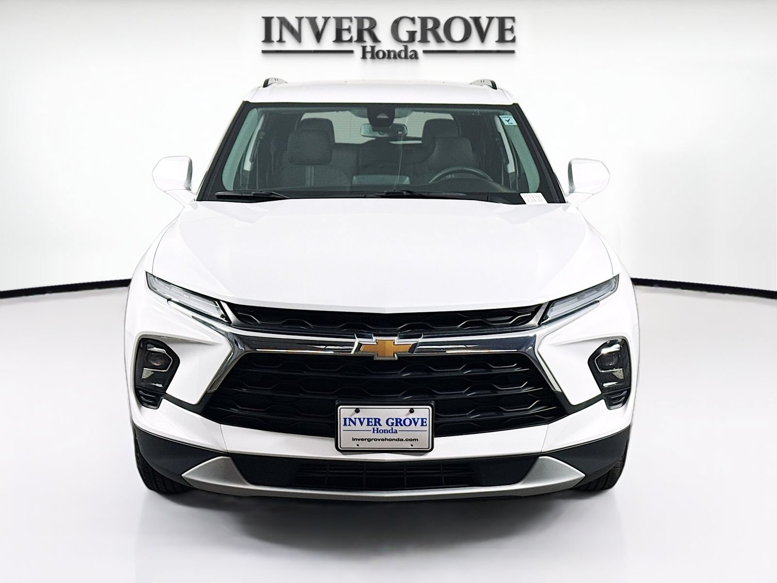 Used 2024 Chevrolet Blazer LT w/ Convenience Package AWD/4WD image 2