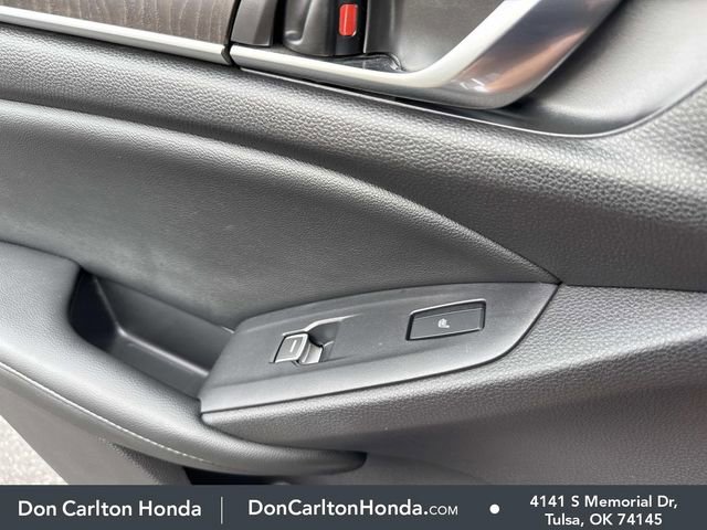 Used 2021 Honda Accord Touring image 16