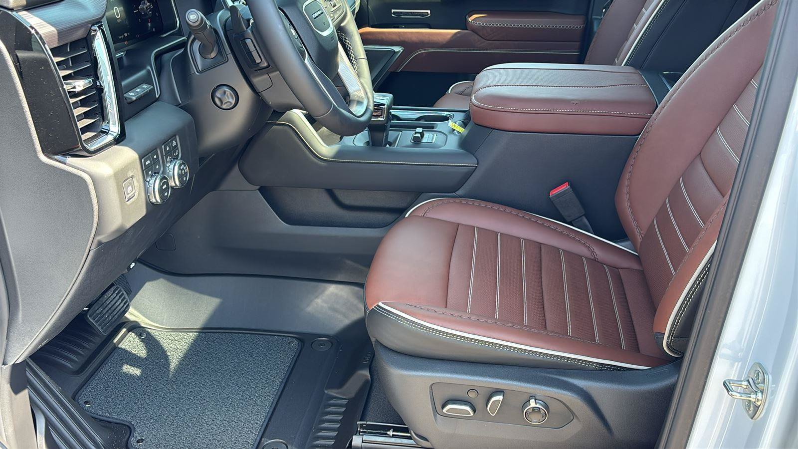 New 2026 GMC Sierra 1500 Denali Ultimate AWD/4WD image 15