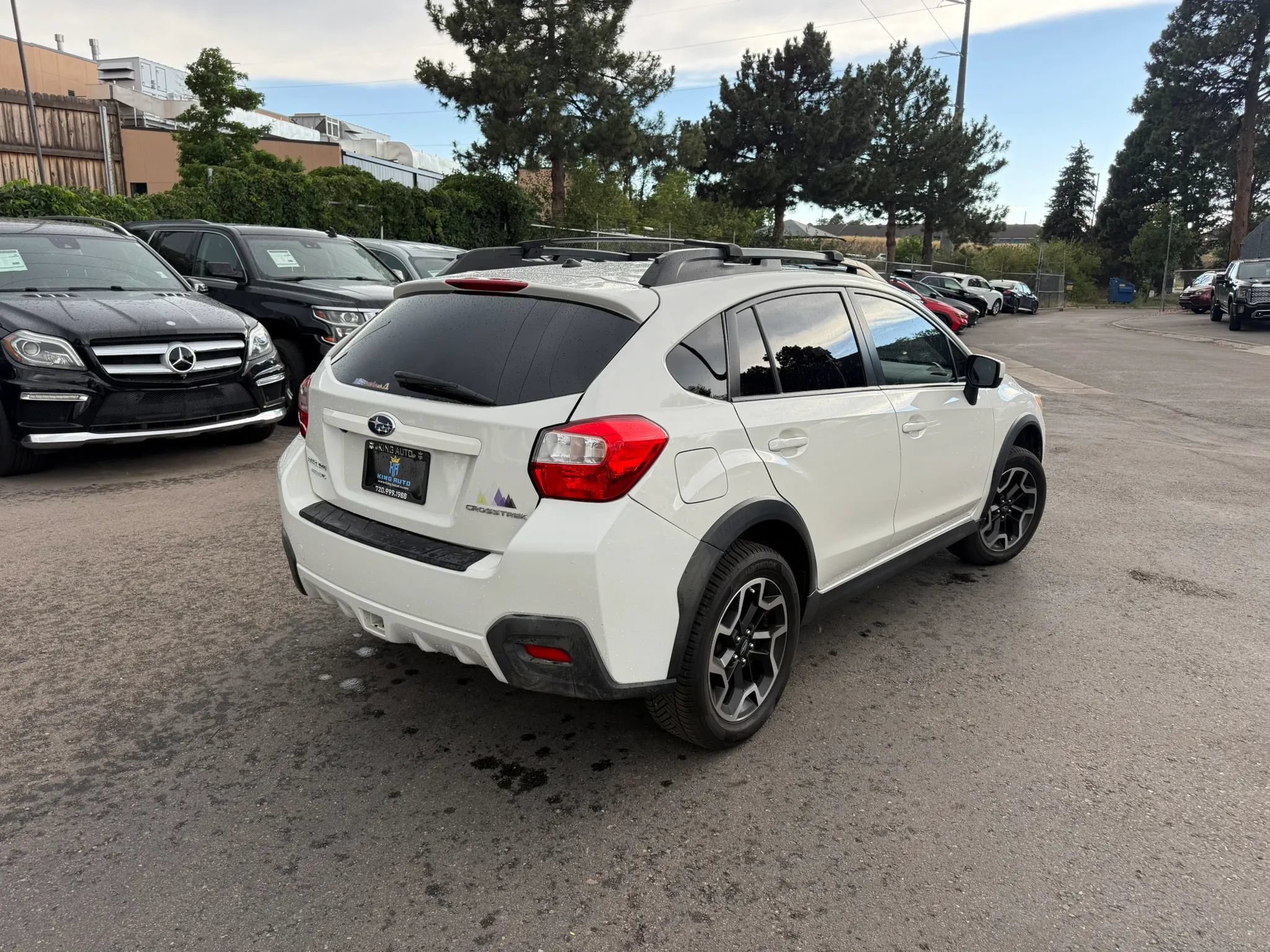 Used 2016 Subaru Crosstrek 2.0i Premium w/ Moonroof Package AWD/4WD image 4