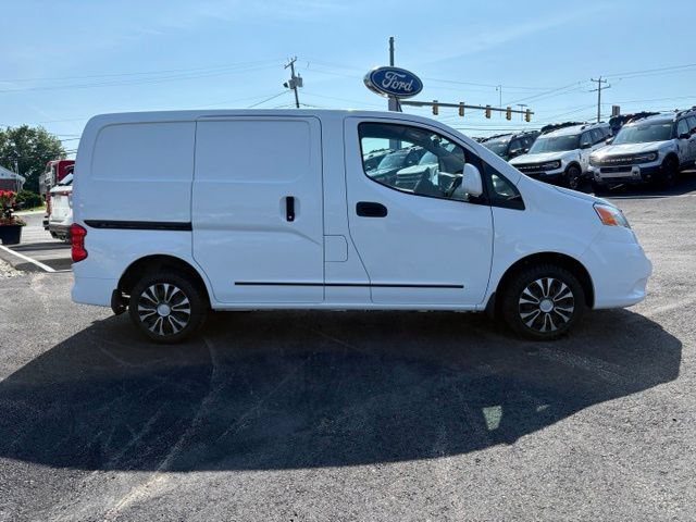 Used 2015 Nissan NV200 SV w/ Technology Package FWD image 2
