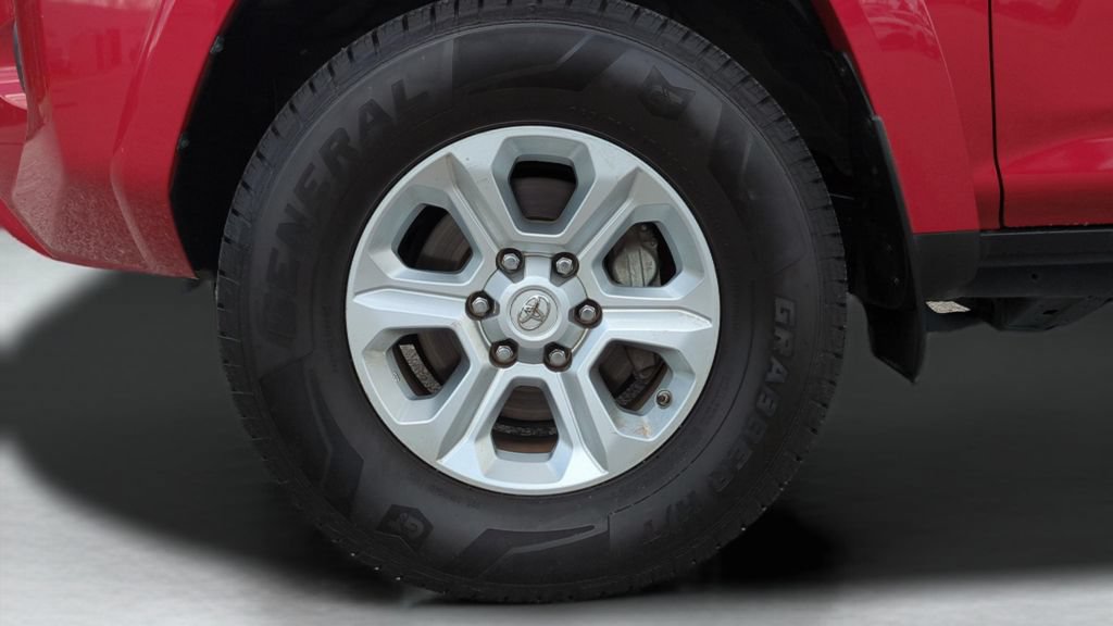 Used 2021 Toyota 4Runner SR5 Premium w/ Moonroof Package AWD/4WD image 27