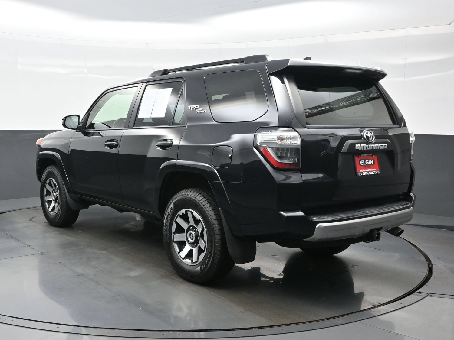 Used 2022 Toyota 4Runner TRD Off-Road Premium AWD/4WD image 4