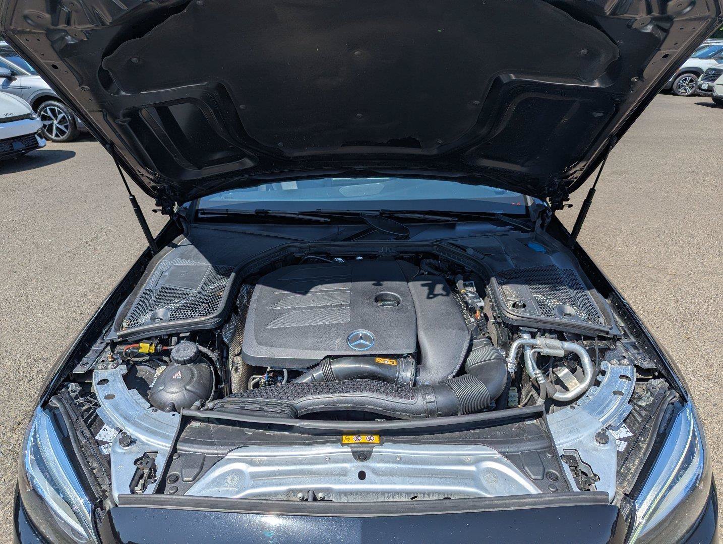 Used 2020 Mercedes-Benz C 300 4MATIC Sedan image 37