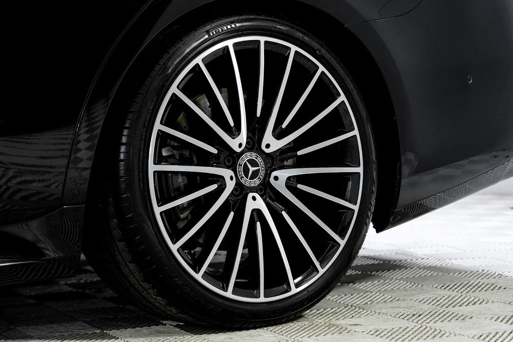 Used 2022 Mercedes-Benz S 580 4MATIC Sedan w/ AMG Line Package image 54