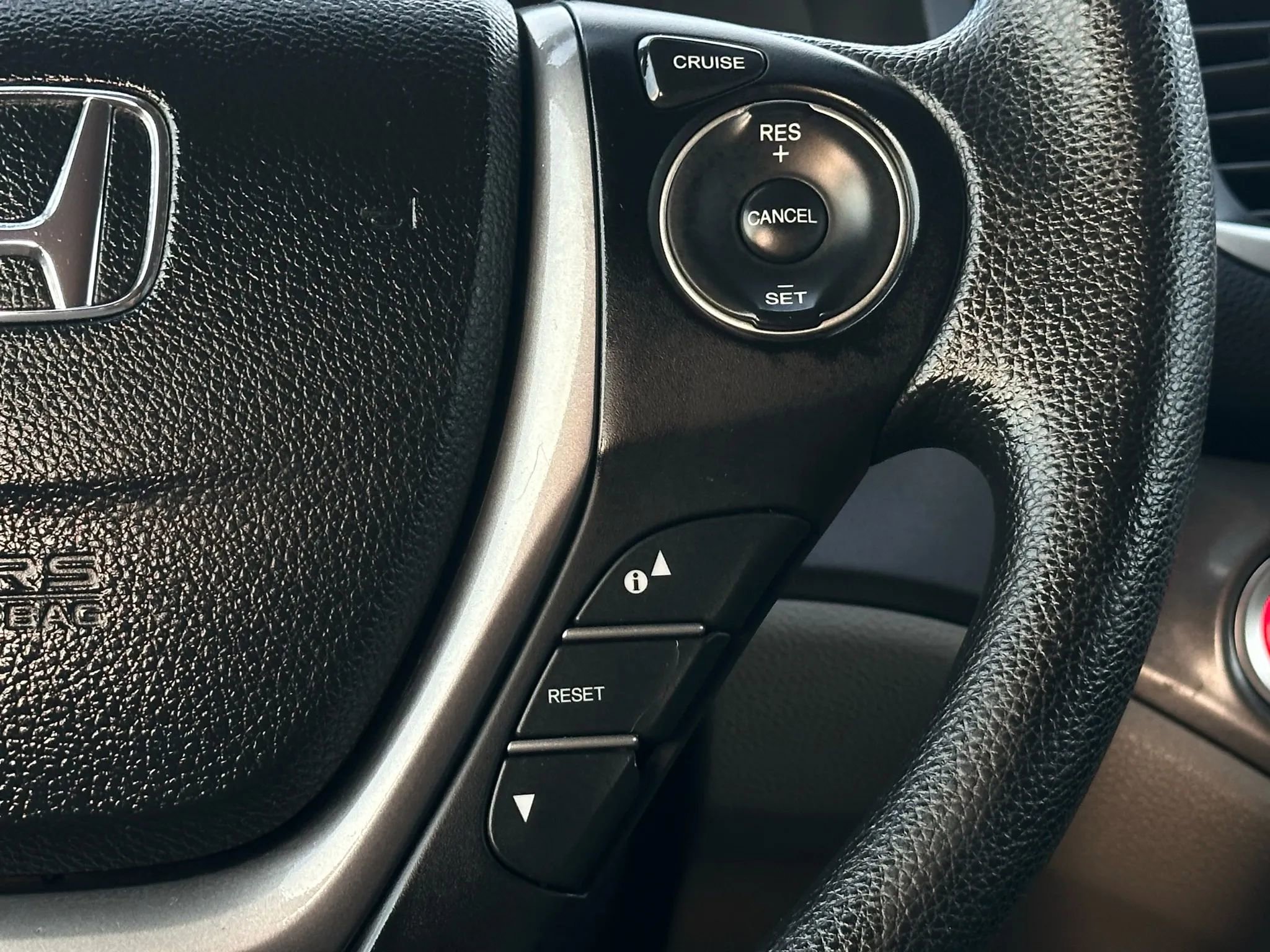 Used 2016 Honda Pilot LX image 28