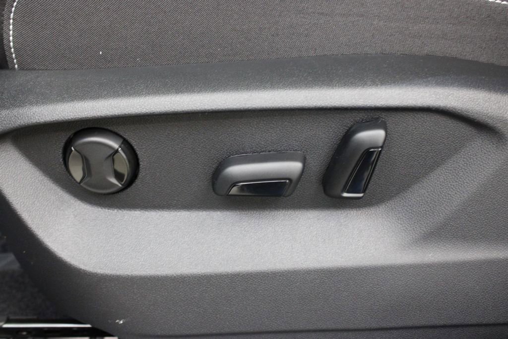 New 2026 Volkswagen Atlas SE FWD image 17