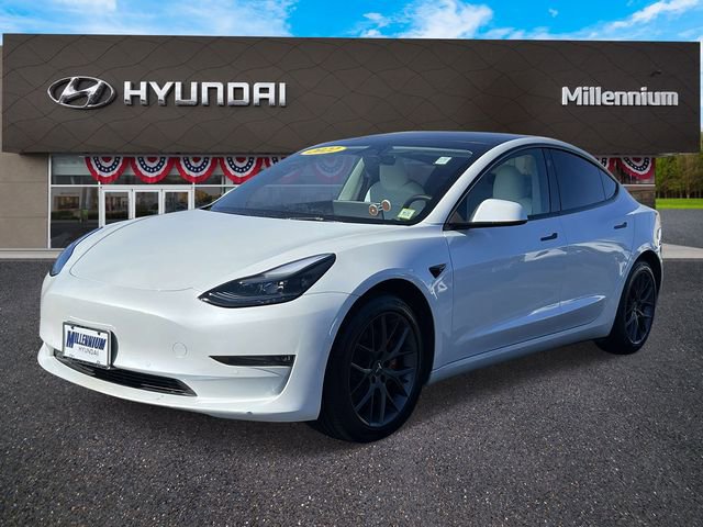 Used 2022 Tesla Model 3 Performance image 2