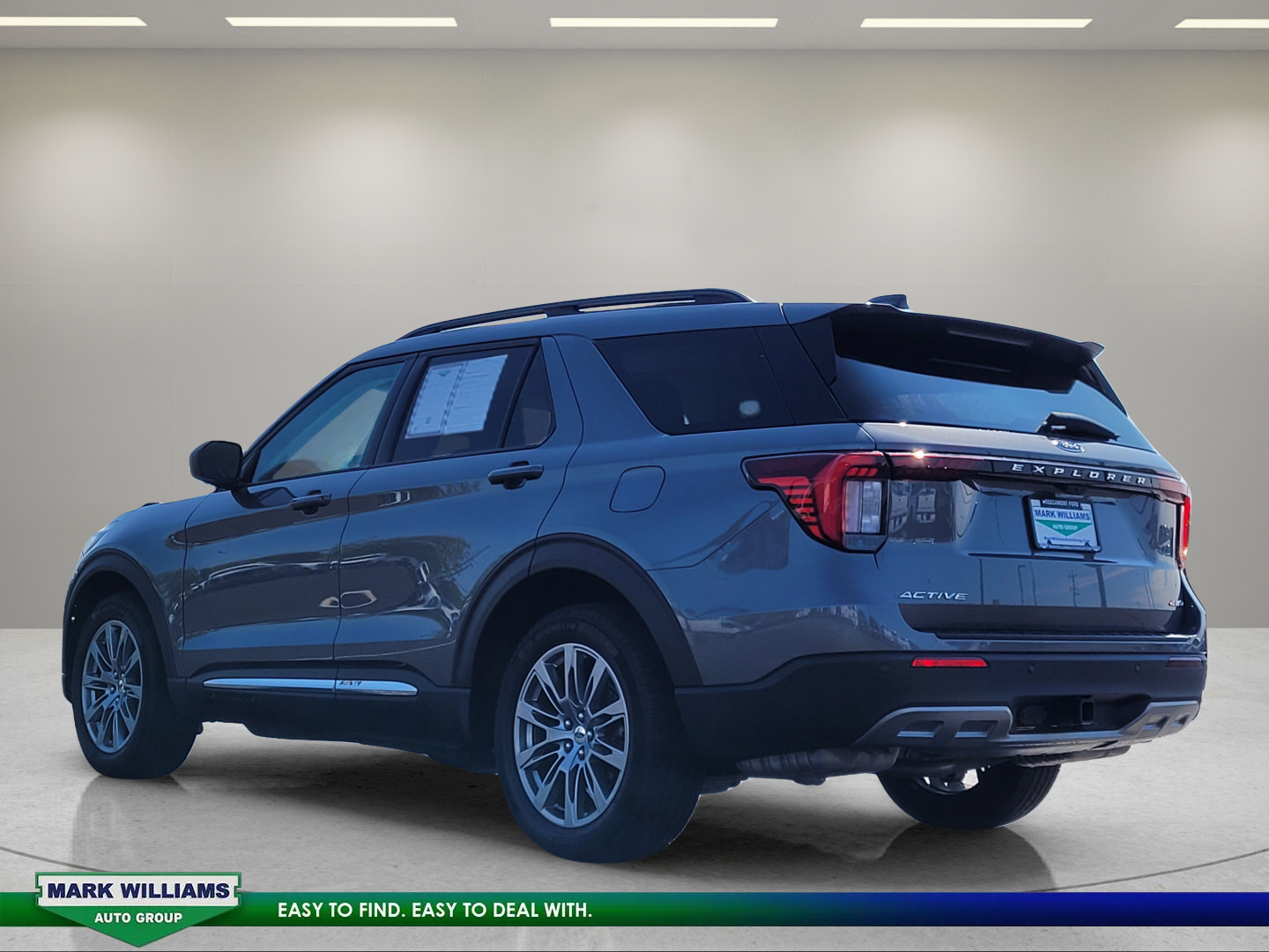 Used 2025 Ford Explorer Active w/ Active Comfort Package AWD/4WD image 6