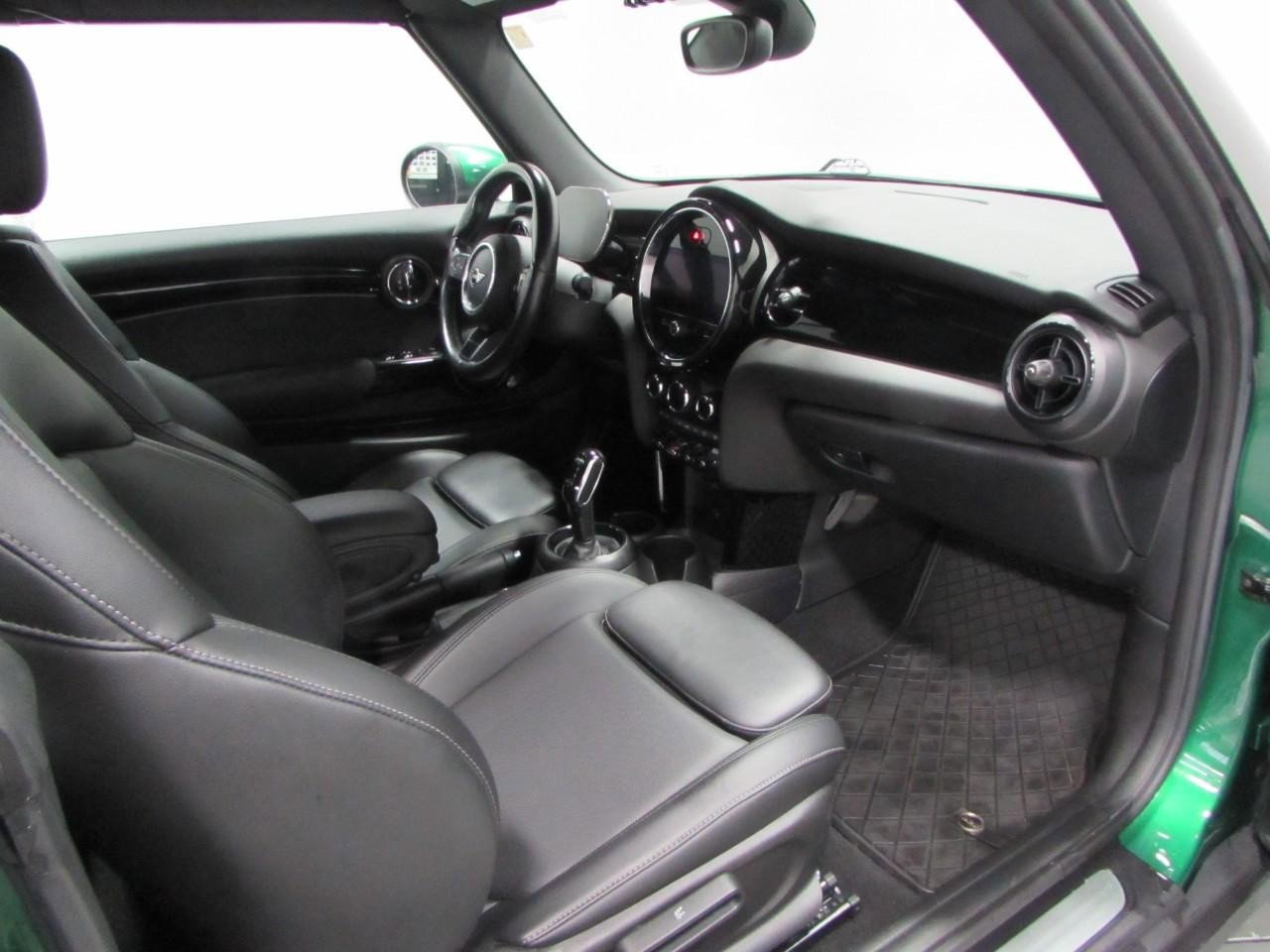 Used 2022 MINI Cooper S w/ Premium Package image 24