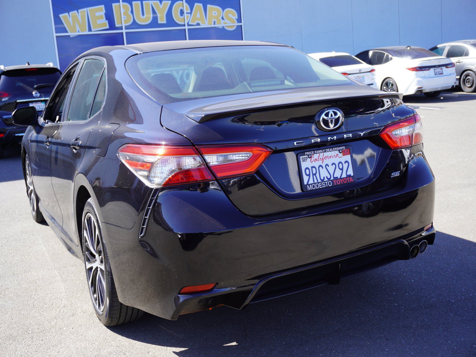 Used 2018 Toyota Camry SE FWD image 8