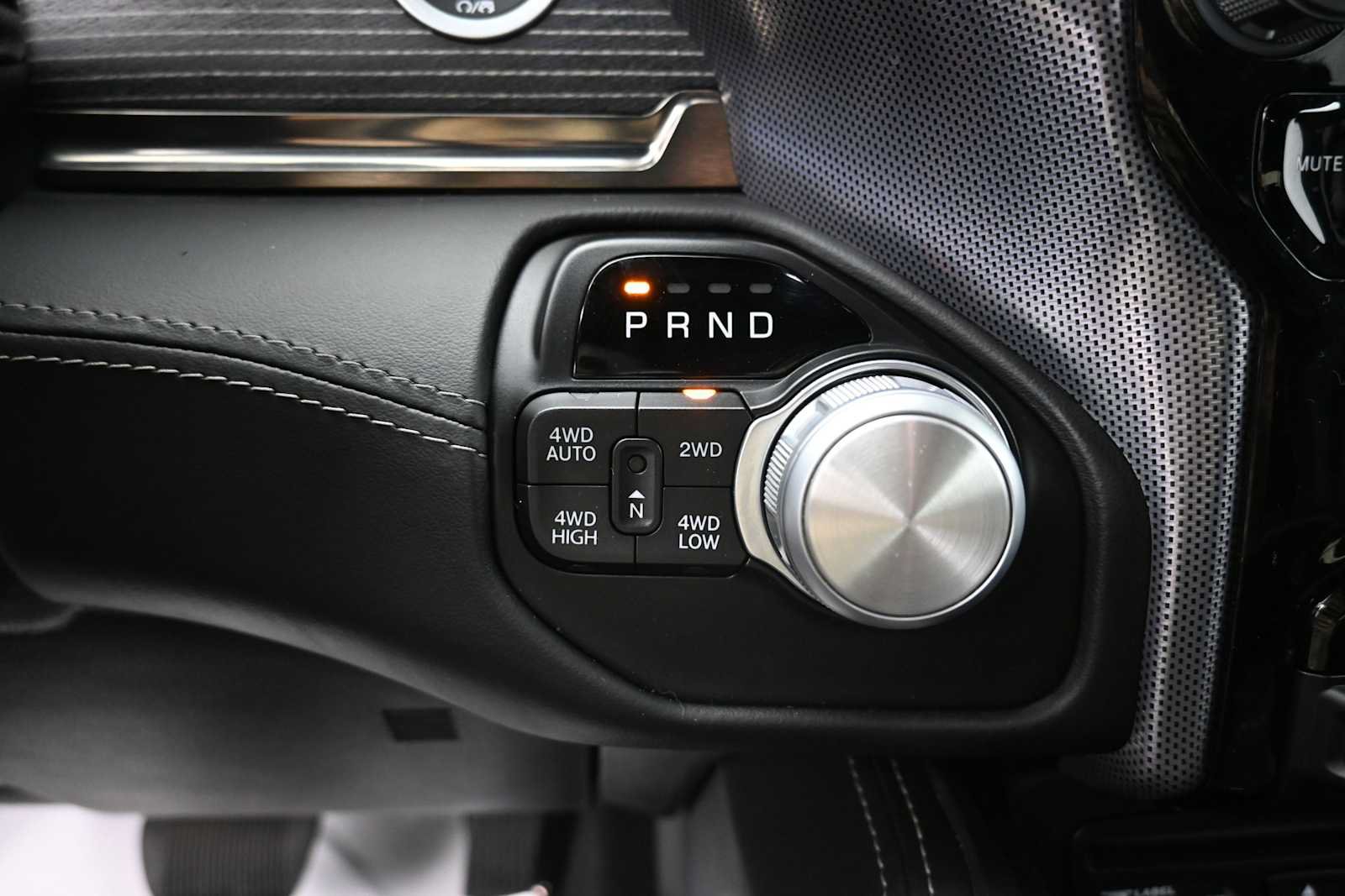 Used 2019 RAM 1500 Limited AWD/4WD image 9