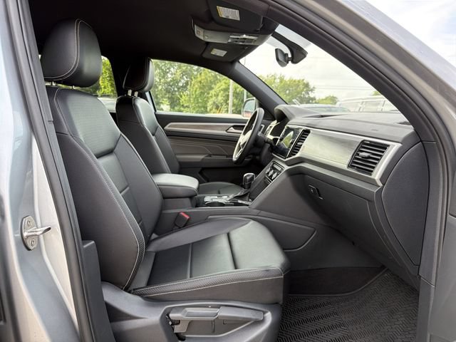 Used 2023 Volkswagen Atlas Cross Sport SE FWD image 18