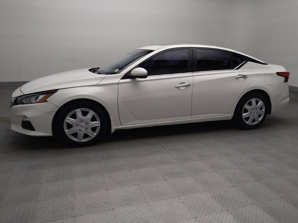 Used 2022 Nissan Altima 2.5 SV w/ SV Premium Package FWD image 2