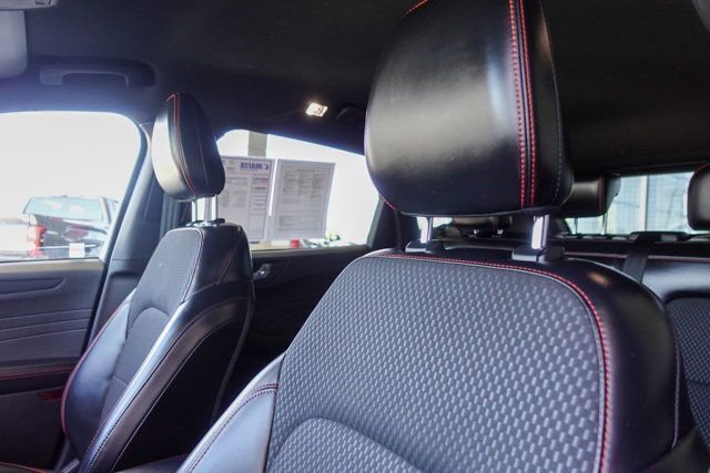 Used 2023 Ford Escape ST-Line image 11