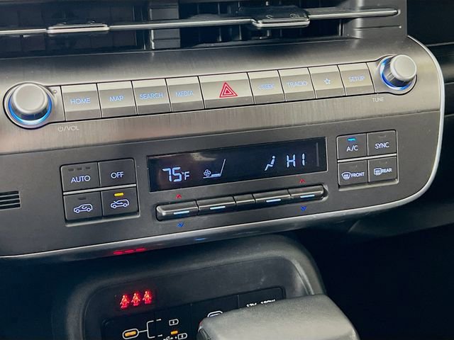 Used 2025 Hyundai Kona SEL image 19