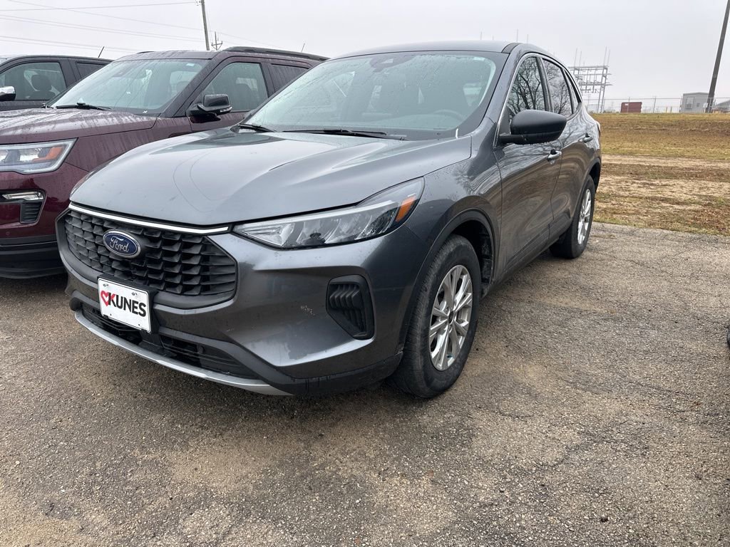 Used 2023 Ford Escape Active image 15
