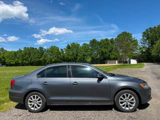 Used 2011 Volkswagen Jetta SE FWD image 5