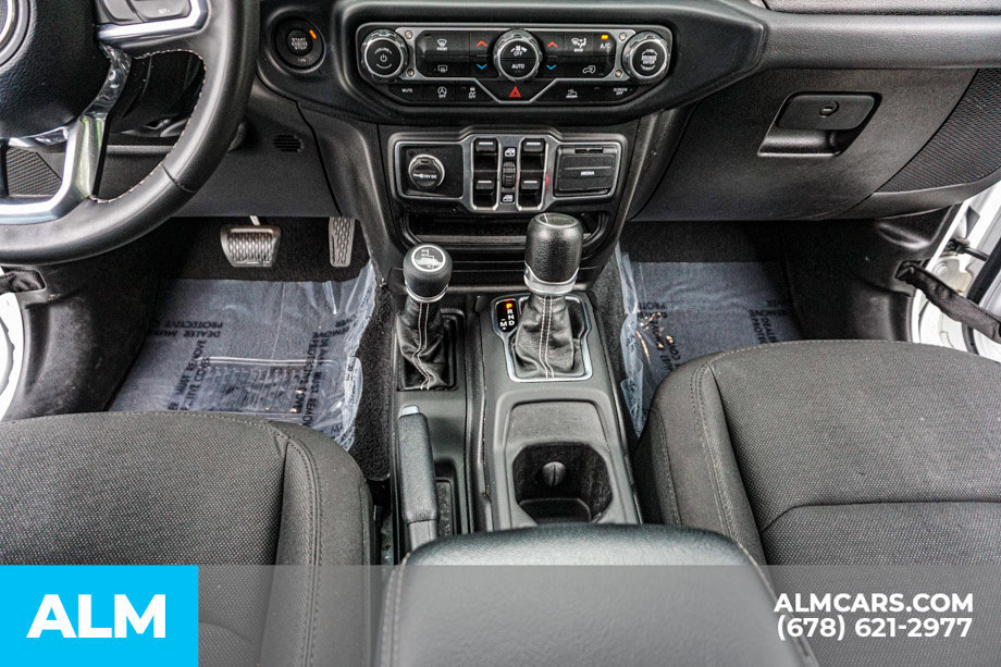 Used 2023 Jeep Gladiator Overland AWD/4WD image 40