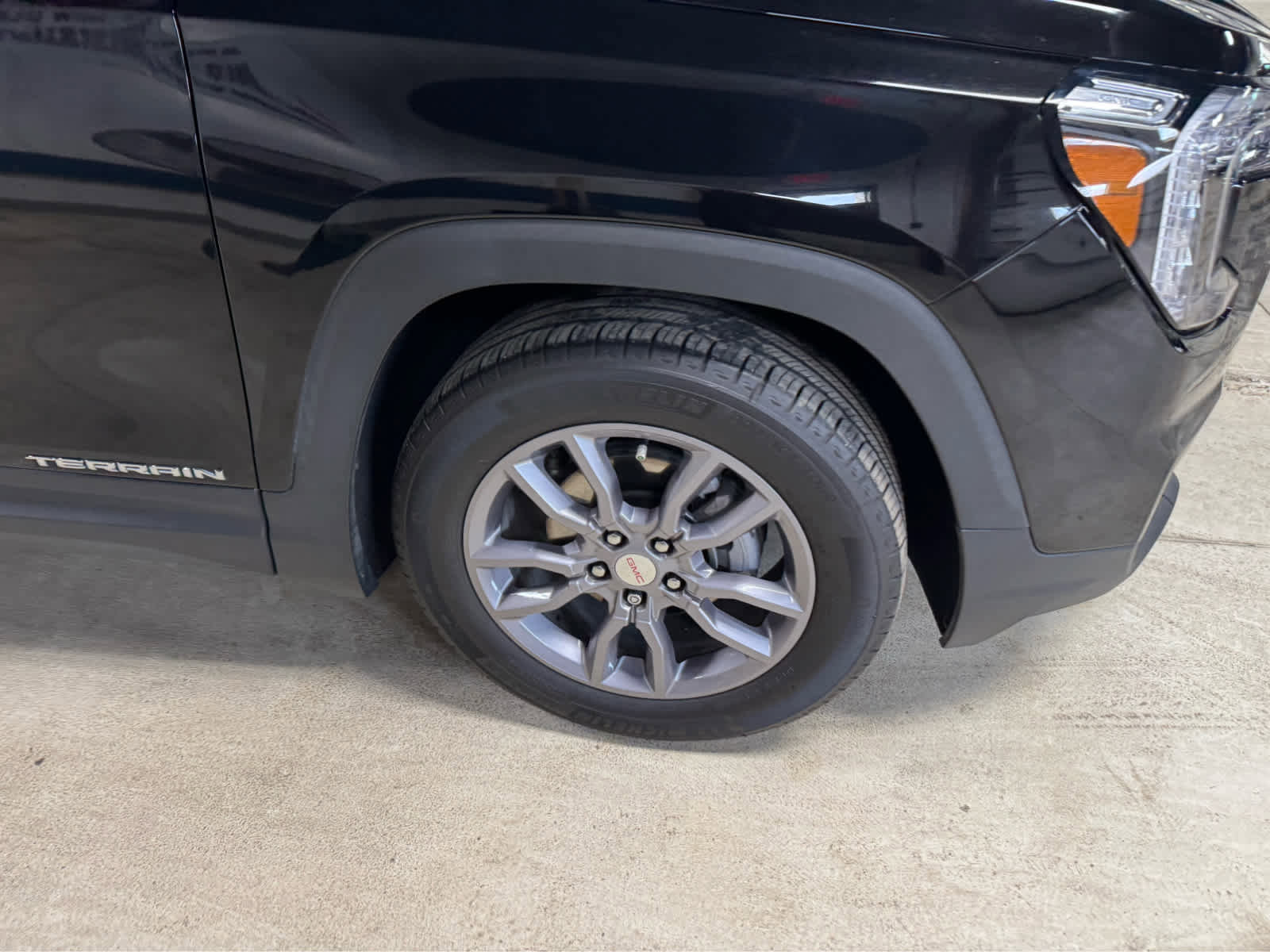 Certified 2024 GMC Terrain SLT w/ Infotainment Package II AWD/4WD image 7