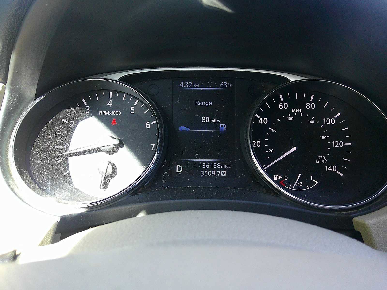 Used 2015 Nissan Rogue SV w/ SV Family Package AWD/4WD image 11