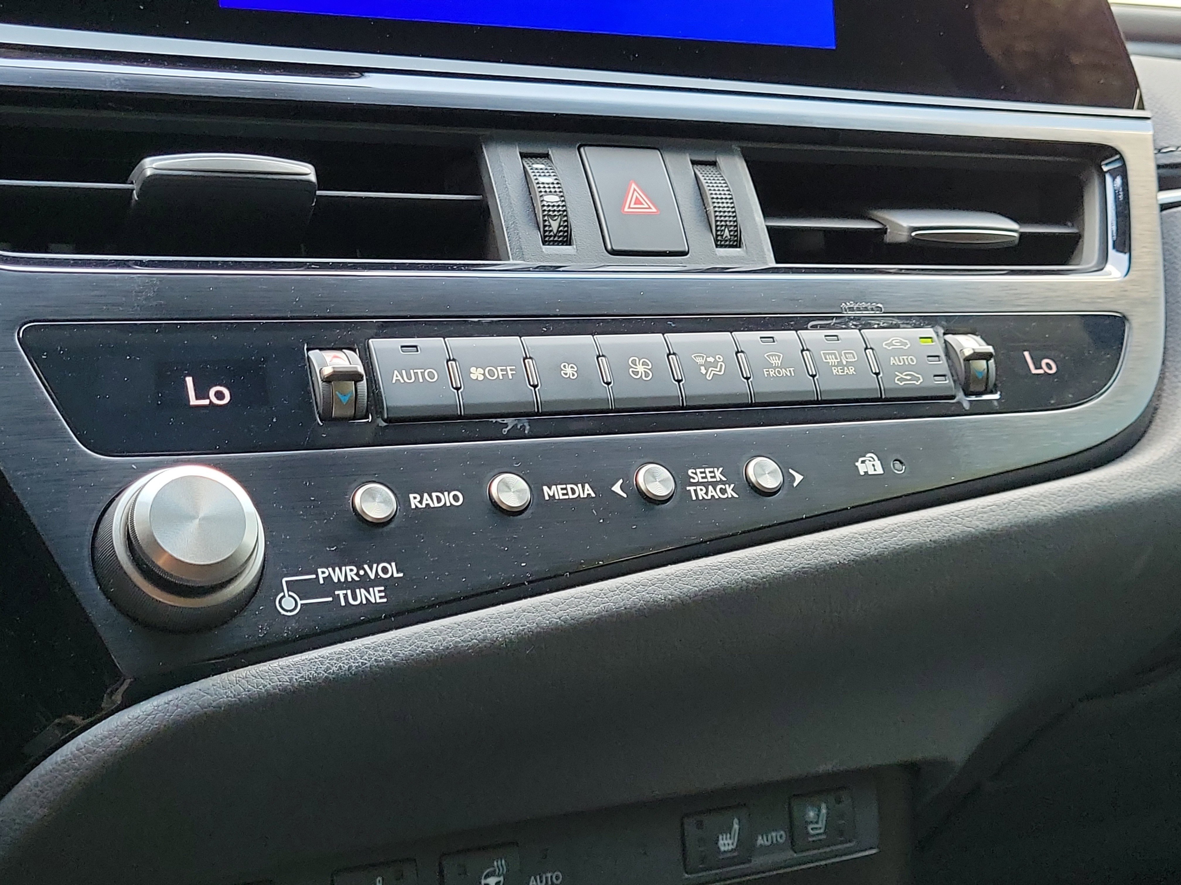 Used 2024 Lexus ES 350 w/ Premium Package FWD image 28