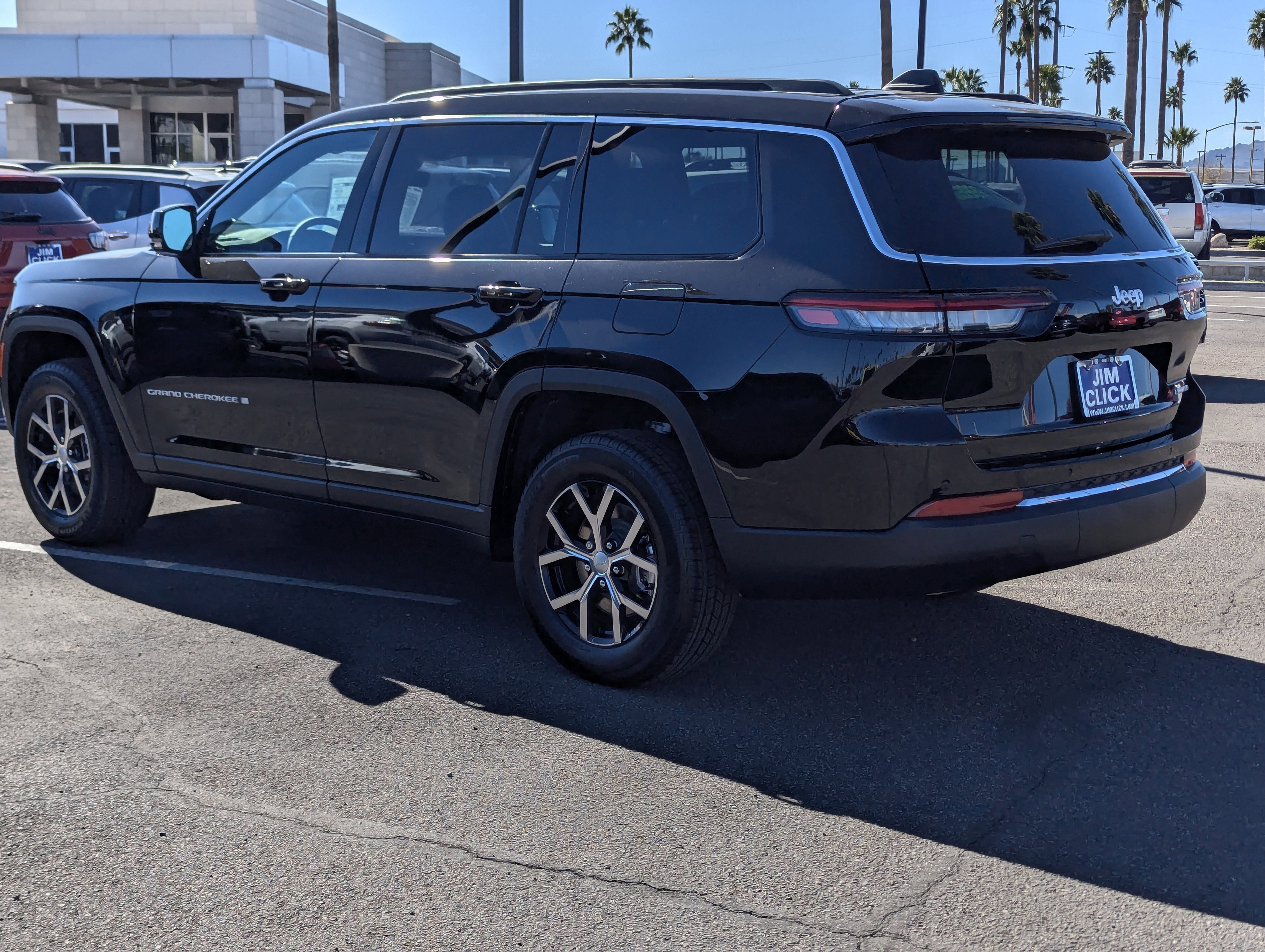 New 2025 Jeep Grand Cherokee L Limited image 4