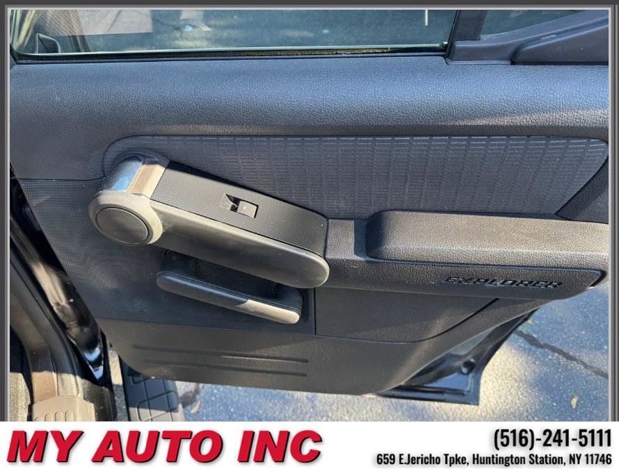 Used 2010 Ford Explorer Sport Trac XLT image 30