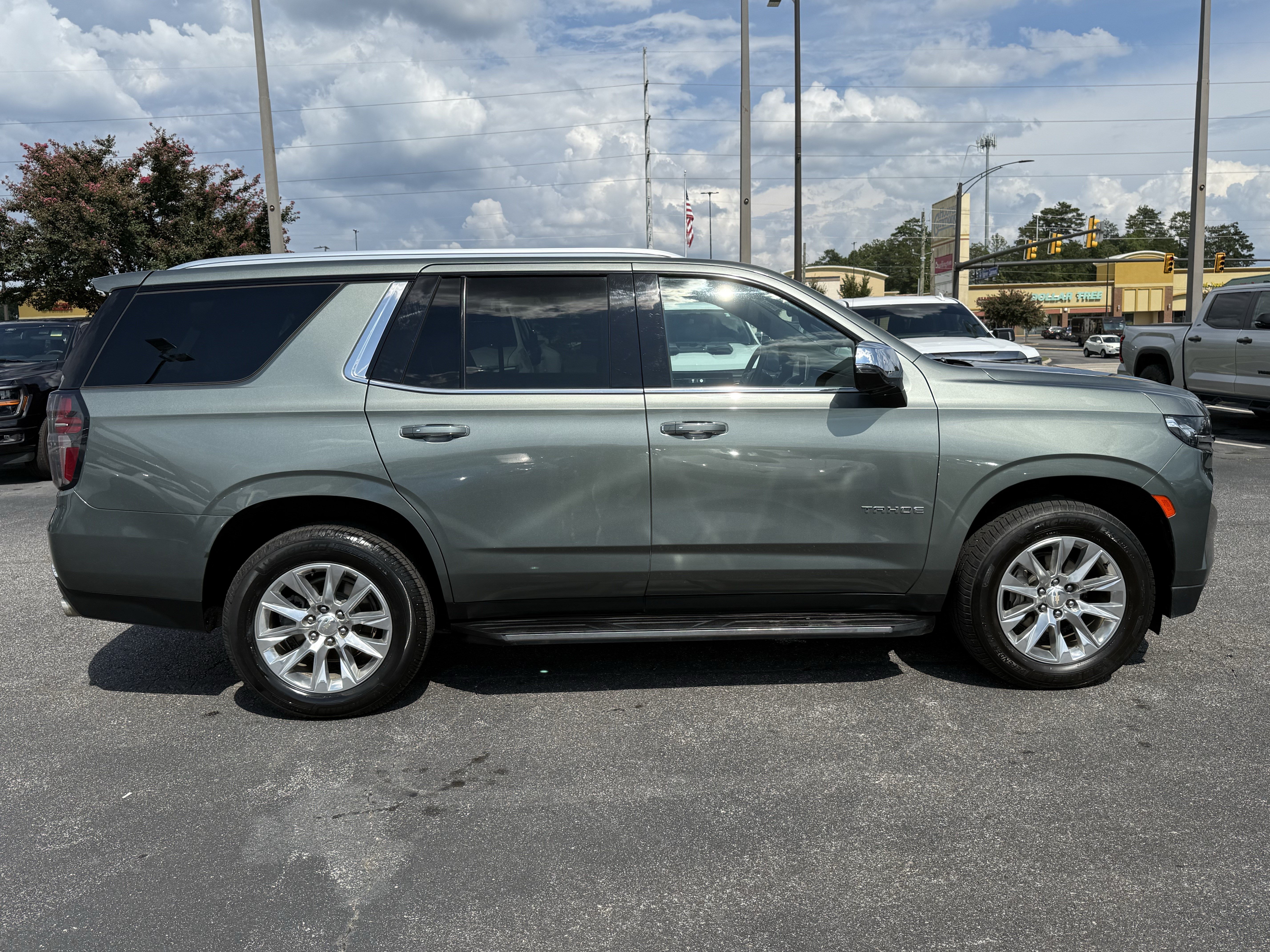 Used 2023 Chevrolet Tahoe Premier RWD image 16