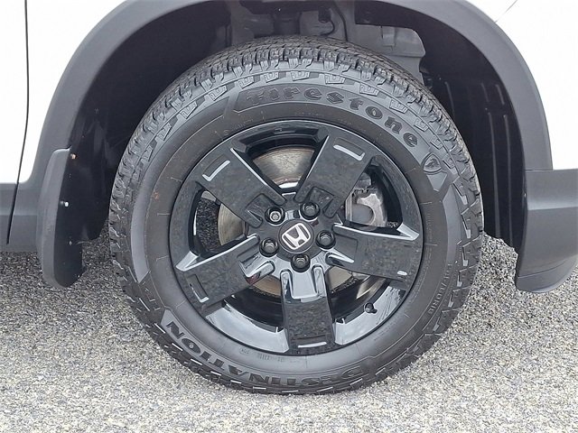 Certified 2025 Honda Ridgeline Black Edition image 8