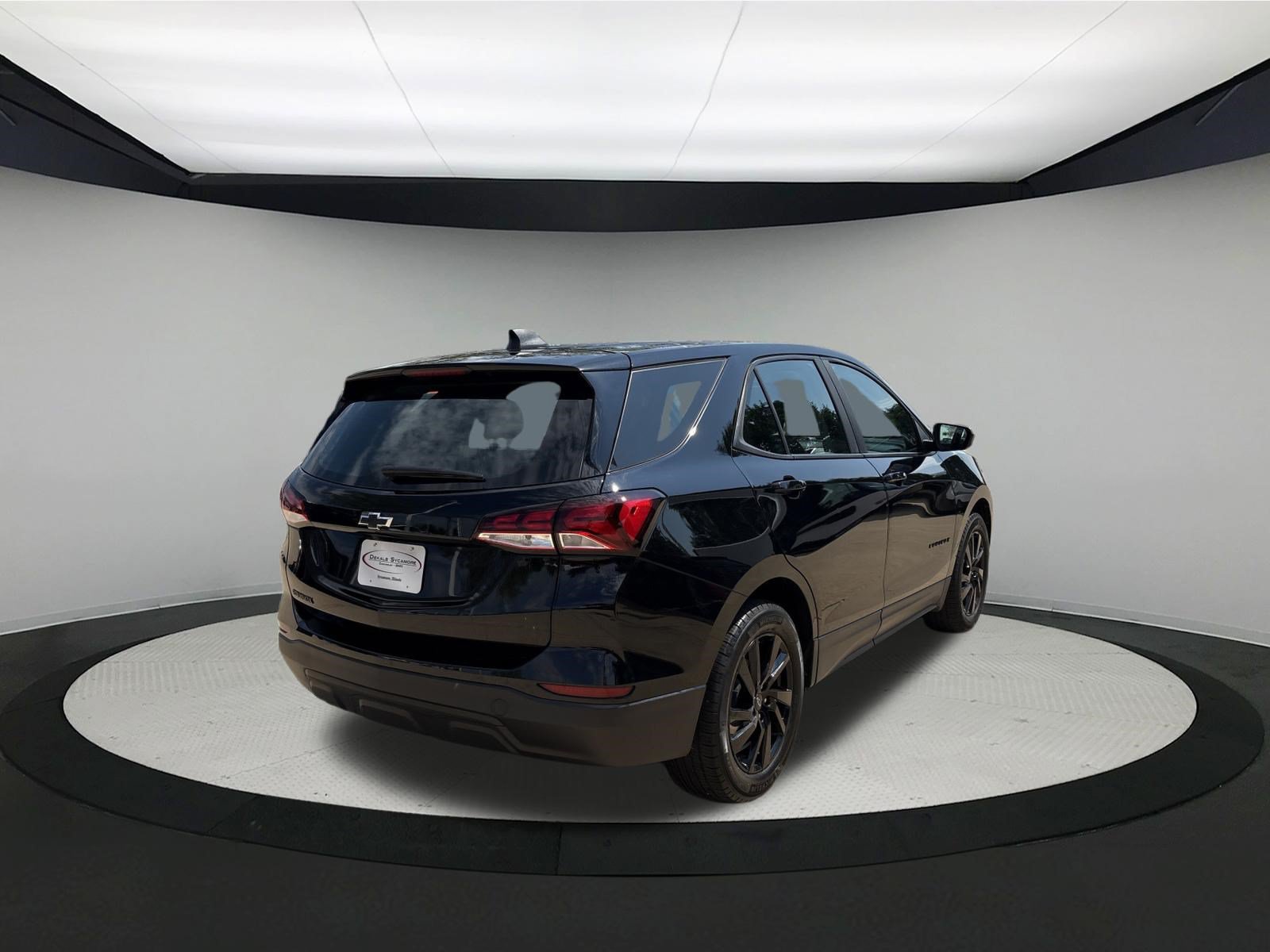 Used 2024 Chevrolet Equinox LS w/ Midnight Edition FWD image 7