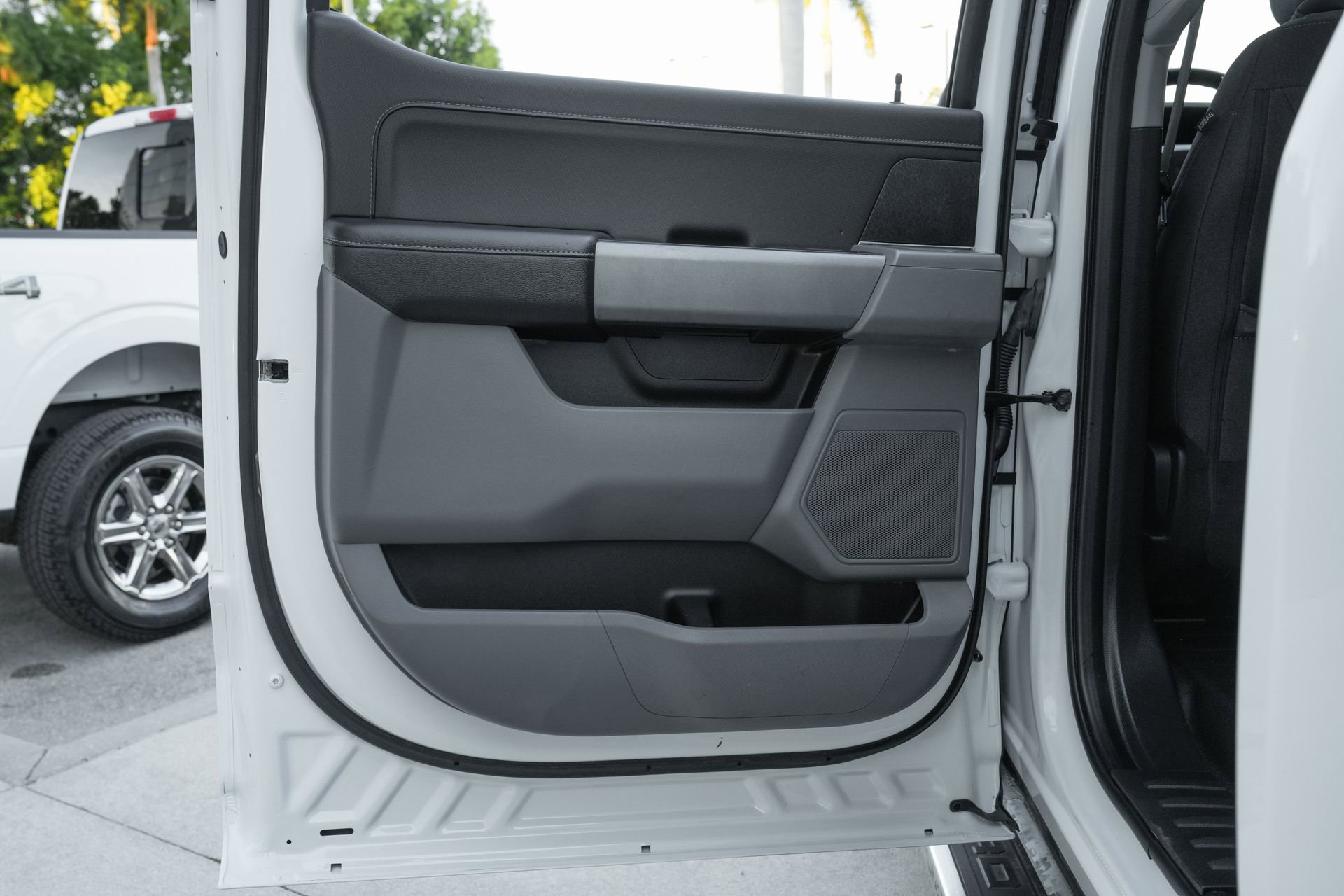 Used 2024 Ford F150 XLT w/ Mobile Office Package image 32